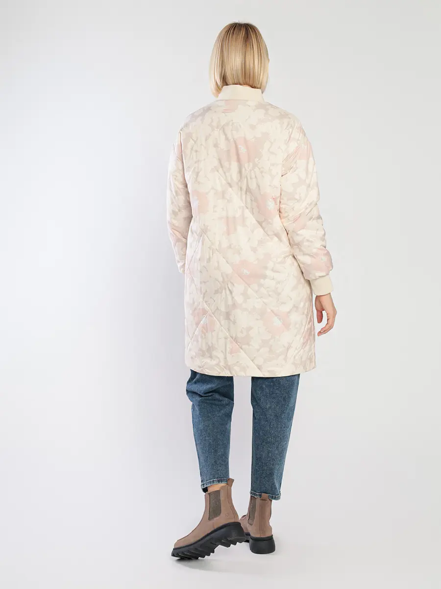 Пальто стеганое на утеплителе Dupont Sorona с цветочным принтом